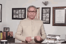 Dhyaan Se GIF - Dhyaan Se Sune GIFs