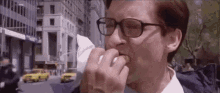 Tobey Maguire Spider Man GIF - Tobey Maguire Spider Man Eating GIFs