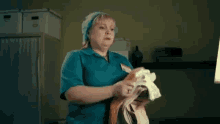 медсестра интерны люба нет ох не знаю неприятно GIF