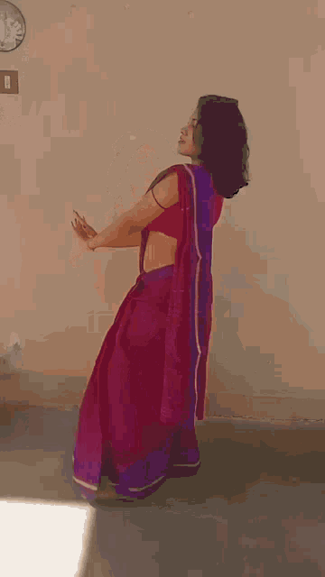 Saree Dance GIF - Saree Dance GIFs