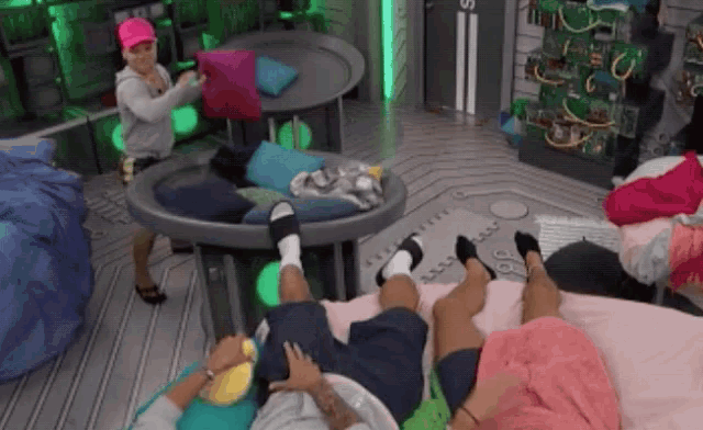 Bb20 Big Brother GIF - Bb20 Big Brother Pillow Fight GIFs