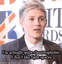 Claustrophobic GIF - Claustrophobic Claustrophobia Dont Like Tight Spaces GIFs