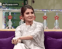 smiling anushka sharma talkshow interview happy face