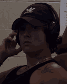 Shelby Kyser Gym GIF - Shelby Kyser Gym Confused GIFs