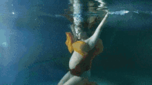 Beyonce Beyonce GIF - Beyonce Pregnant Underwater GIFs