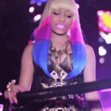 Nicki Minaj Dancing GIF - Nicki Minaj Dancing Club GIFs