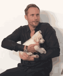 Alexander Skarsgard GIF - Alexander Skarsgard Puppy GIFs