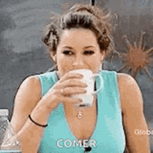 Comer Laughing GIF - Comer Laughing Funny GIFs