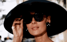 Audrey Hepburn Sunglasses GIF - Audrey Hepburn Sunglasses Shocked GIFs