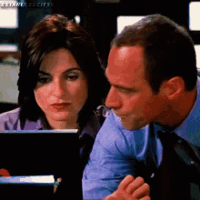 Elliot And Olivia Stabler And Benson GIF - Elliot And Olivia Stabler And Benson Eo GIFs