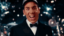 Dicaprio Meme Di Caprio Cheers GIF - Dicaprio Meme Di Caprio Cheers Leo Dicaprio GIFs