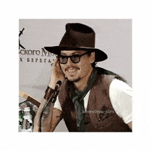 Johnny Depp Laugh GIF - Johnny Depp Laugh Laughing GIFs