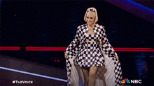 Modeling Gwen Stefani GIF - Modeling Gwen Stefani The Voice GIFs
