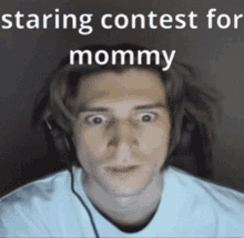 xqc mommy stare staring streamer