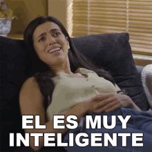El Es Muy Inteligente Ana Gonzales Bello GIF - El Es Muy Inteligente Ana Gonzales Bello Backdoor GIFs