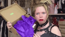 unboxing shoe box purple wrapper tongue wideeye