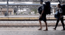 Vida De Mochileira / Mochilão / Viajar / Viagem GIF - Backpacker Girl Backpaker Trip GIFs