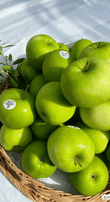 зеленые яблоки GIF - зеленые яблоки GIFs