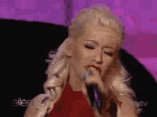 Xtina Christina Aguilera GIF - Xtina Christina Aguilera Singing GIFs