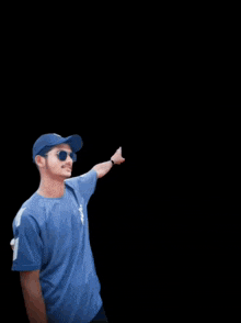 a blurry picture of a person with a black background and a foreign language written in red