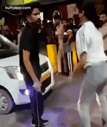 Dont Leave This Gal Give Her To The Cops.Gif GIF - Dont Leave This Gal Give Her To The Cops Lucknow Girl GIFs