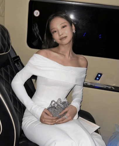 jennie-blackpink.gif