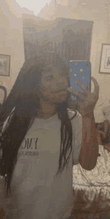 Gabi Mirror Selfie GIF - Gabi Mirror Selfie Smile GIFs