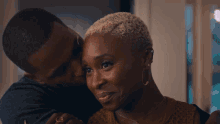 Kiss Needle In A Timestack GIF - Kiss Needle In A Timestack Leslie Odom Jr GIFs