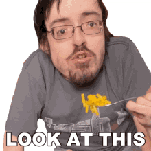 look at this ricky berwick look here check this out check it out