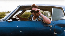 Ace Ventura Spying GIF - Ace Ventura Spying Lanschool GIFs
