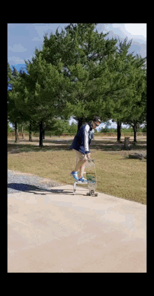 Rad Skateboard GIF - Rad Skateboard Skating GIFs