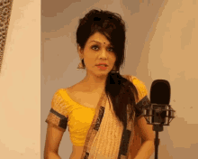 Sonu Kakkar Bollywood Singer GIF - Sonu Kakkar Bollywood Singer Kitanaa Isako Bahalaataa Hoon GIFs