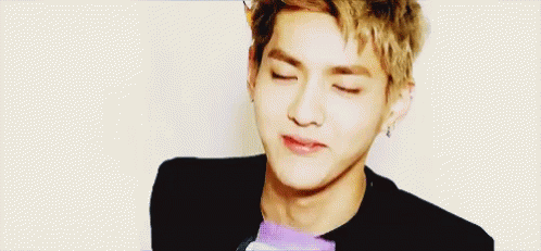 Kris Wu Smile GIF - Kris Wu Smile Interview - Discover & Share GIFs