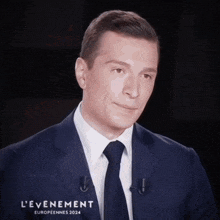 a man in a suit and tie with the words l' evenement europeannes 2024 on the bottom