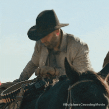 Riding A Horse Miller GIF - Riding A Horse Miller Nicolas Cage GIFs