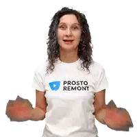 a woman wearing a white t-shirt that says prosto remont on it