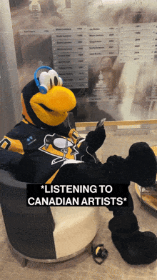 Pittsburgh Penguins Listening To Canadian Artists GIF - Pittsburgh Penguins Listening To Canadian Artists Iceburgh GIFs