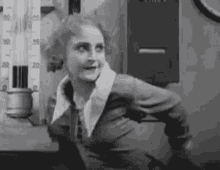 Cocaine Old Lady GIF - Cocaine Old Lady Paranoid GIFs