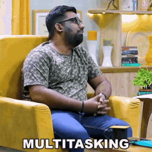 Multitasking Manan Desai GIF - Multitasking Manan Desai Manan Ni Therapy GIFs