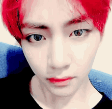 태형 뷔 미소 윙크 빨간머리 빨강머리 빨간 빨강 염색 방탄 방탄소년단 GIF - Kim Taehyung Smile Wink GIFs