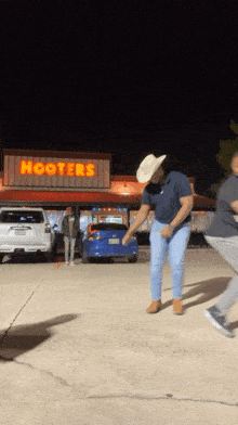 Griddy Happy Dance GIF - Griddy Happy Dance Hooters GIFs