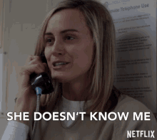 She Doesnt Know Me Its Fine GIF - She Doesnt Know Me Its Fine Not My Problem GIFs