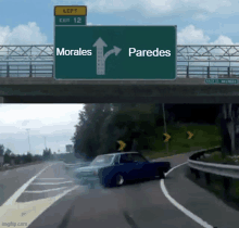 Paredes Morales GIF