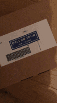 0413on Tour Box GIF - 0413on Tour Box Unboxing GIFs