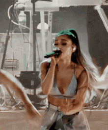 Ariana Grande Dancing GIF - Ariana Grande Dancing Singing GIFs