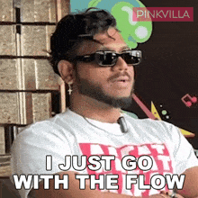 I Just Go With The Flow King GIF - I Just Go With The Flow King Pinkvilla GIFs