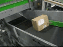 paquete paquete rodando rodando atorado cinta transportadora