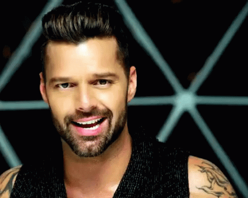  GIF de cumpleaños de Ricky Martin