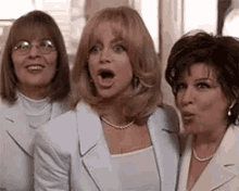 First Wives Club Is Sorry Not Sorry GIF - First Wivesclub Goldie Hawn Bette Midler GIFs