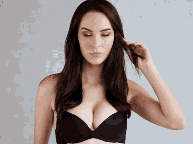 Bra Cleavage GIF - Bra Cleavage Lingerie - Discover & Share GIFs